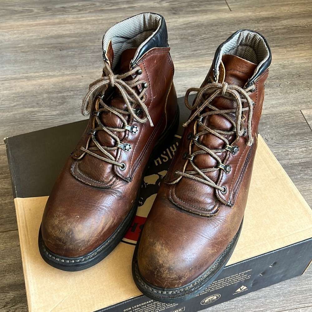 Red Wings Steel Toe Work Boots! Weekend warrior beaters!